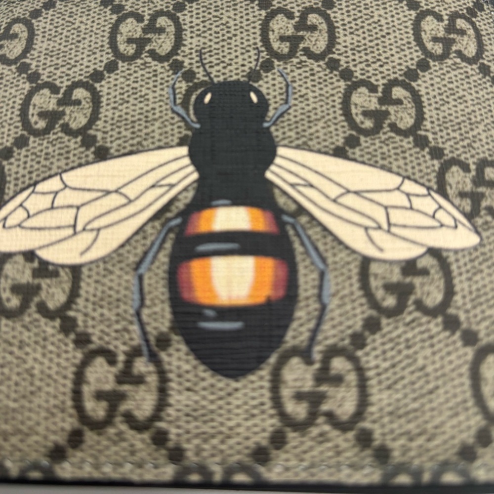 *SOLD* GUCCI Bifold Bee Print Canvas Leather Wallet, #451368 - Picture 8 of 16